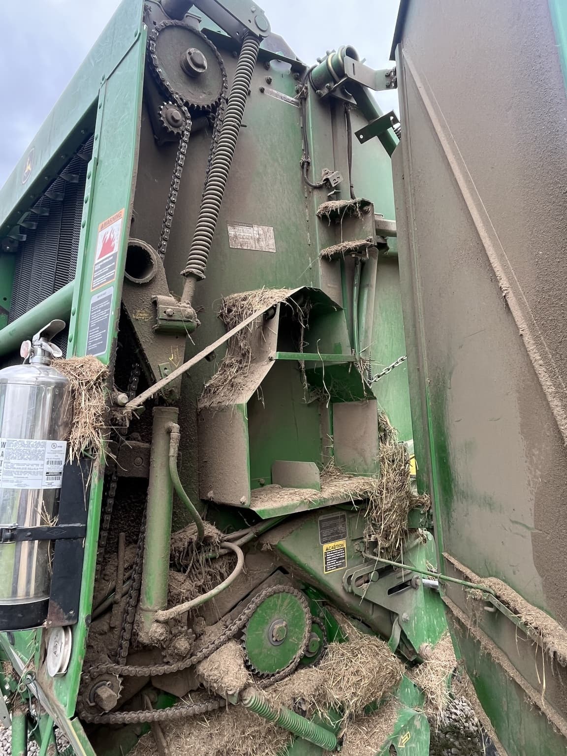 2002 John Deere 567 Image