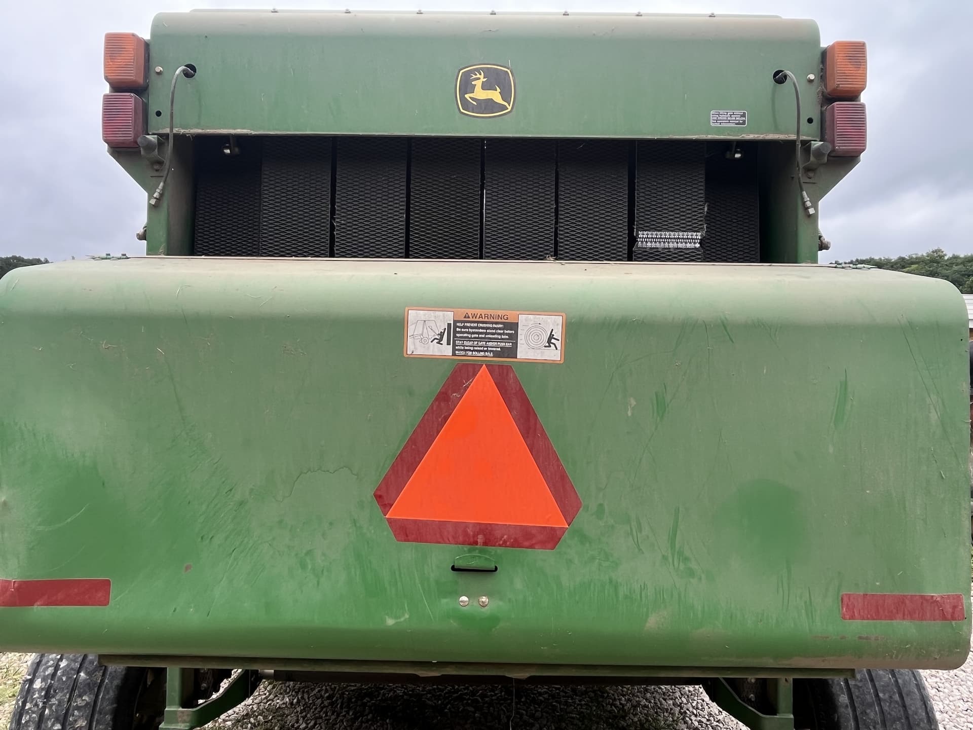 2002 John Deere 567 Image