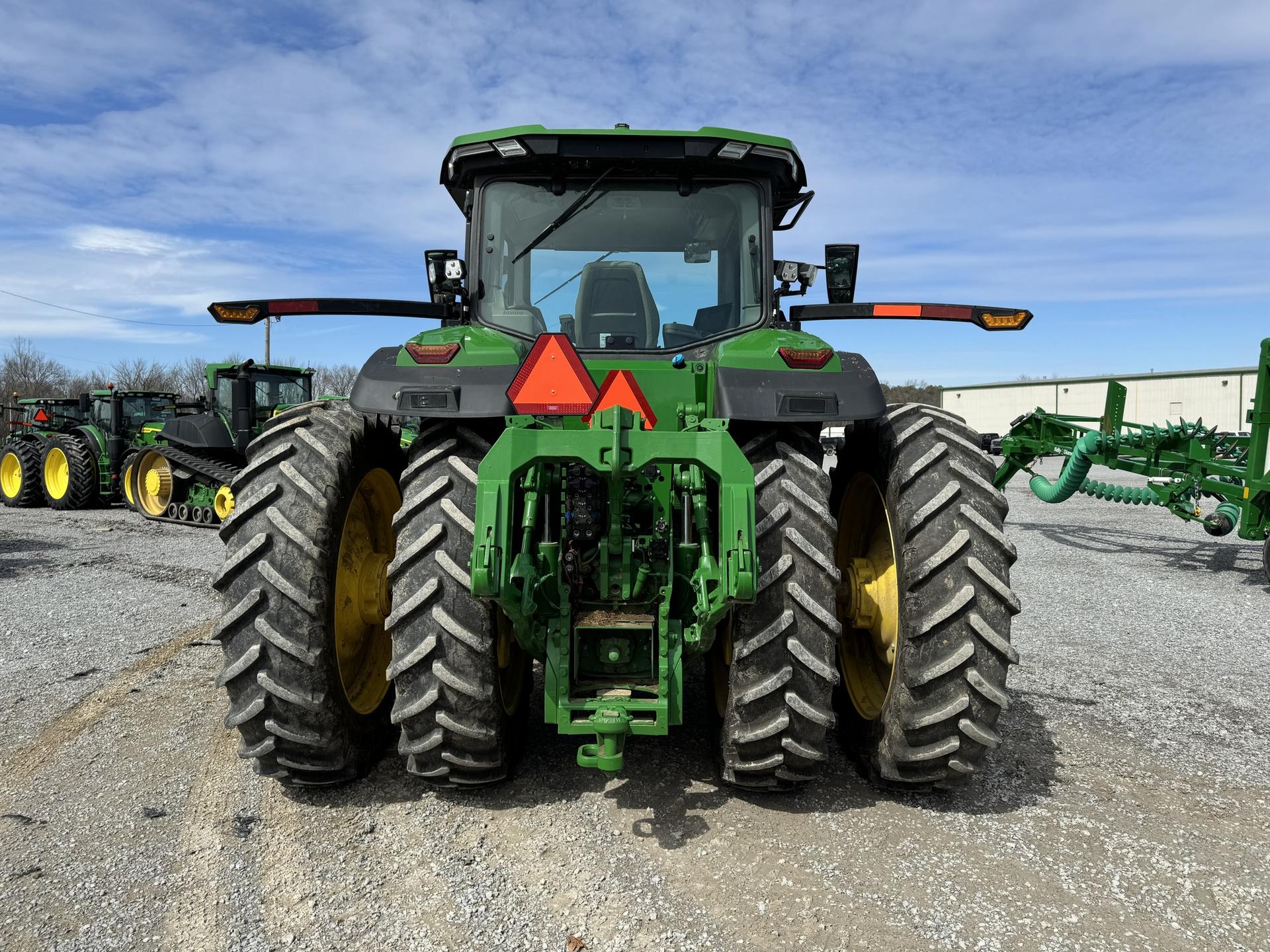 2024 John Deere 8R 340 Image
