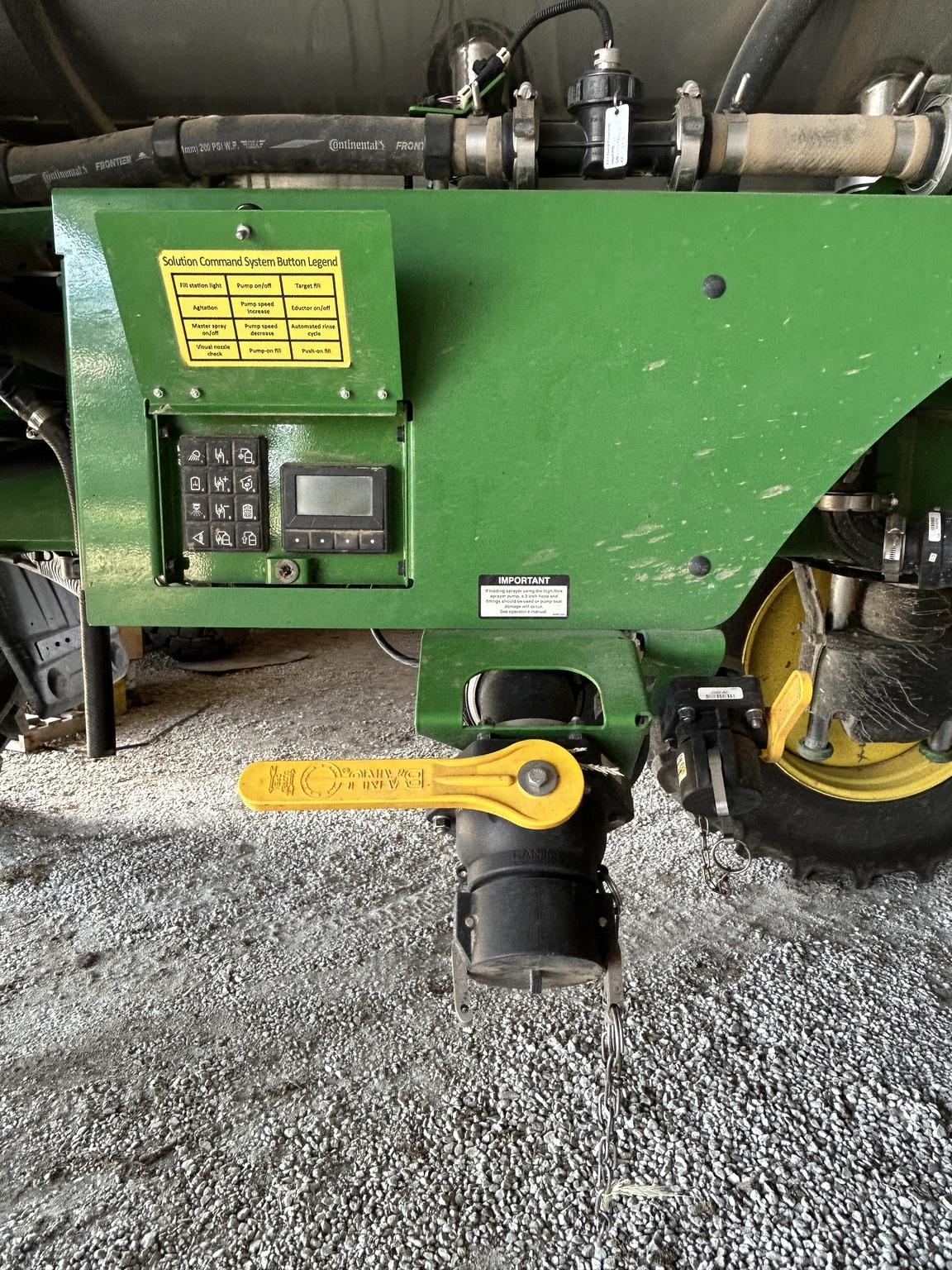 2022 John Deere 412R Image