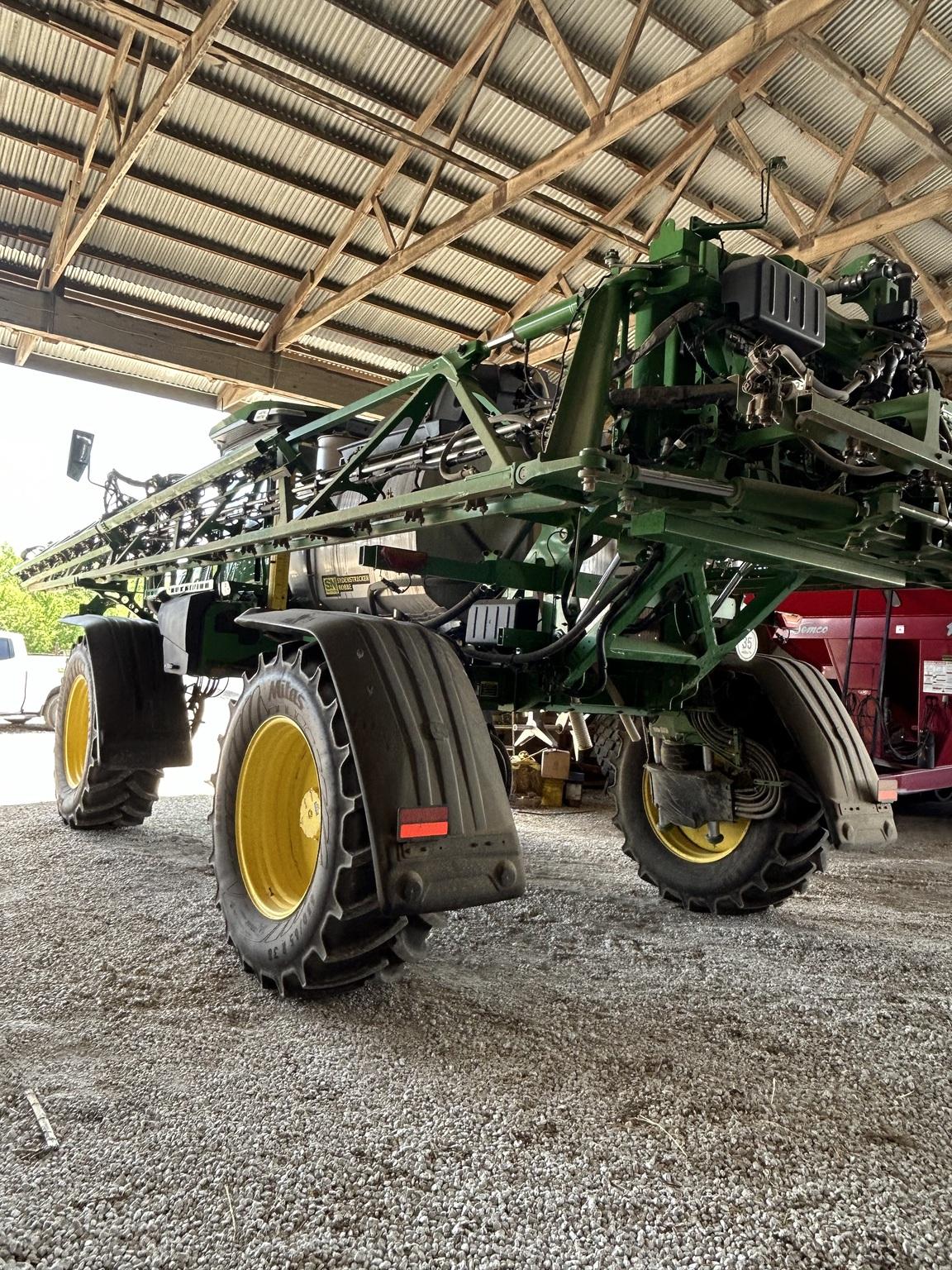 2022 John Deere 412R Image