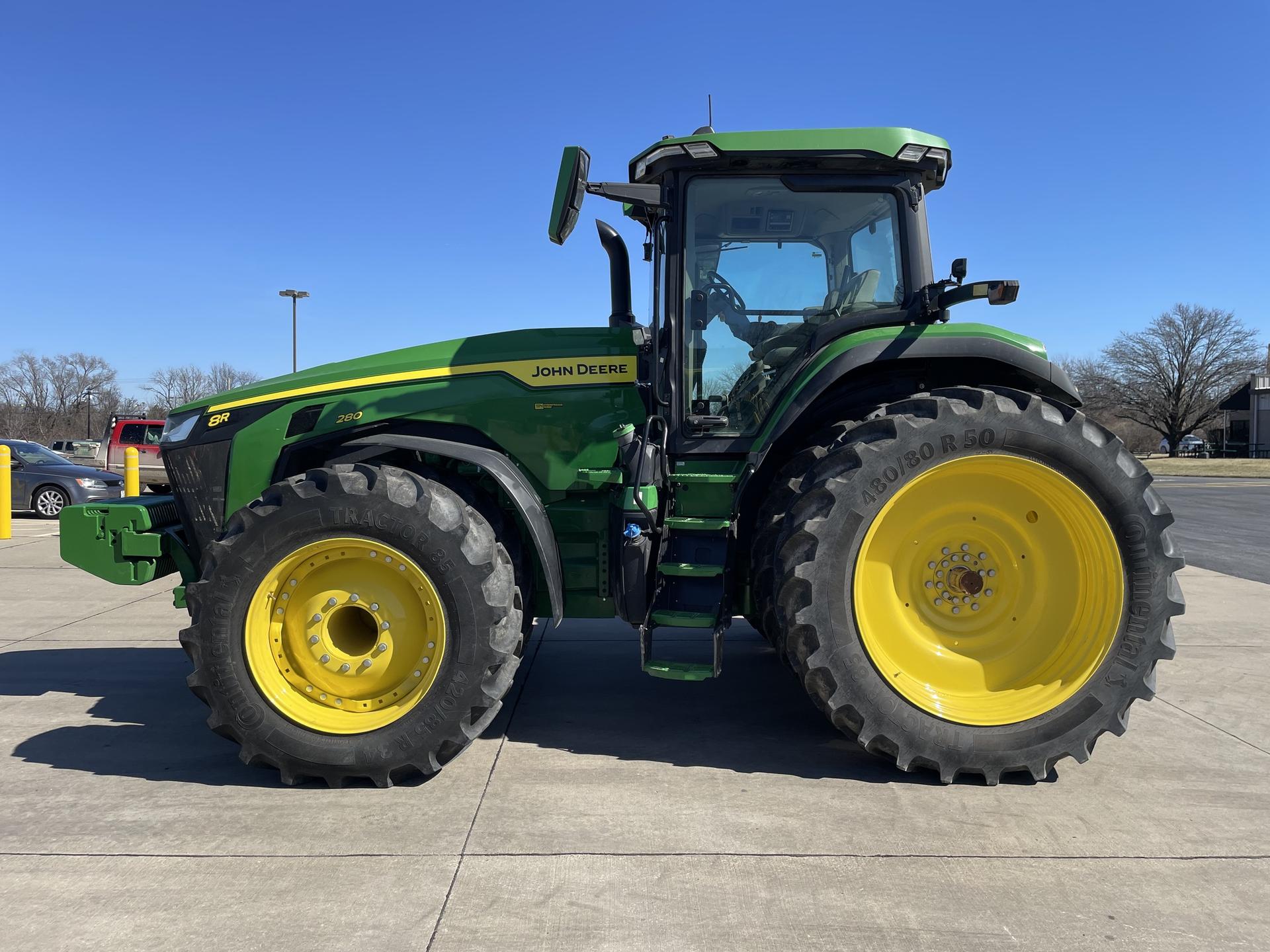 2024 John Deere 8R 280 Image