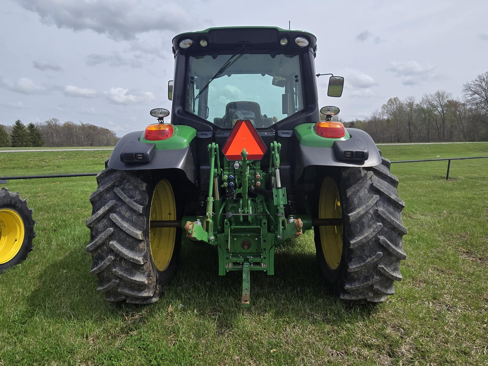 2023 John Deere 6120M Image