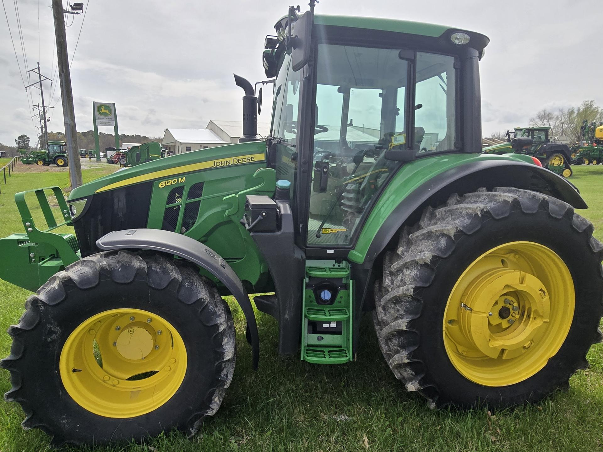 2023 John Deere 6120M Image