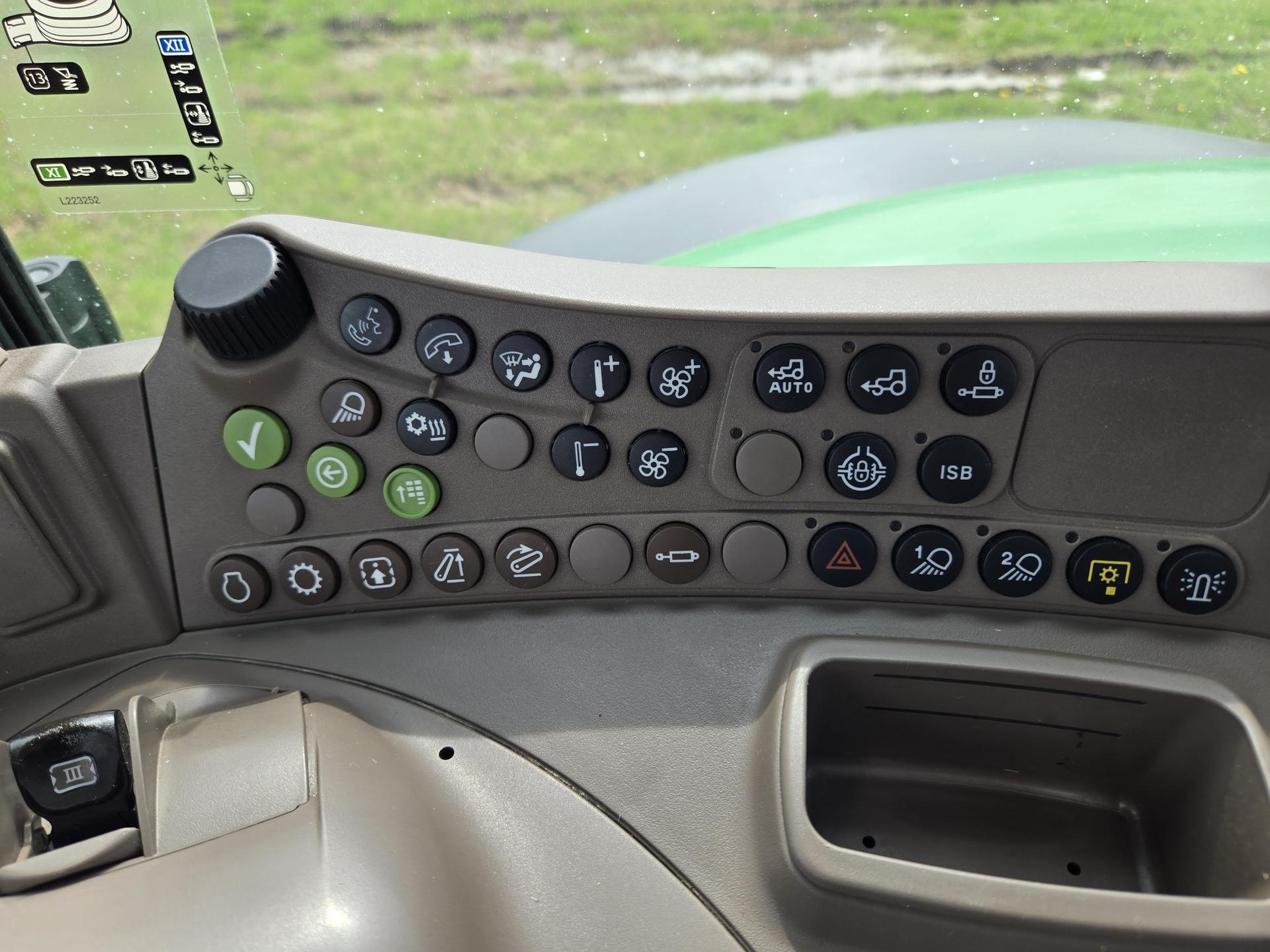 2023 John Deere 6120M Image