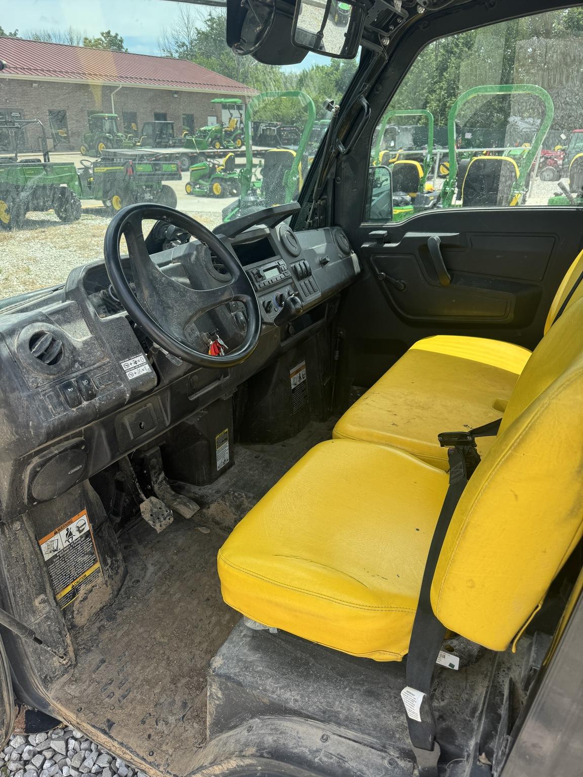2021 John Deere XUV 835M Image