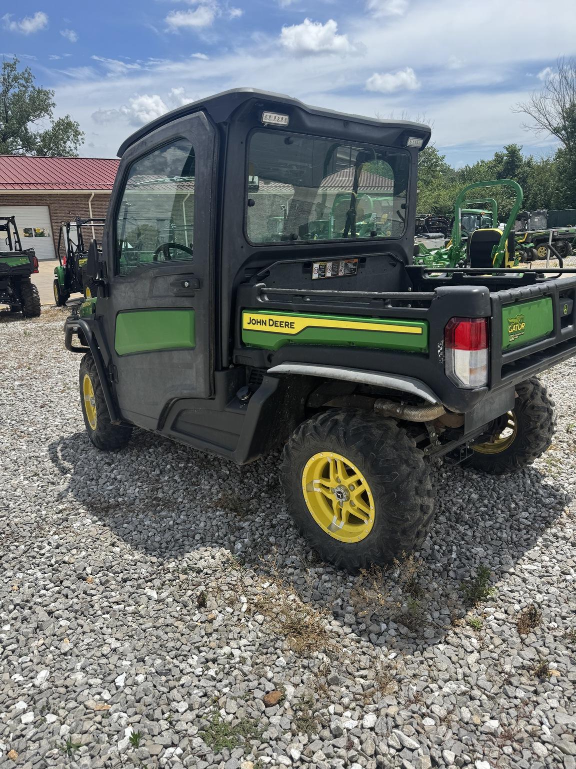 2021 John Deere XUV 835M Image