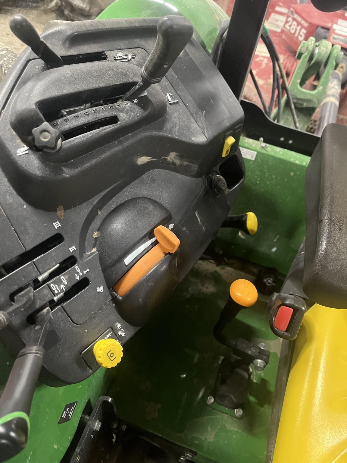 2021 John Deere 5100M Image