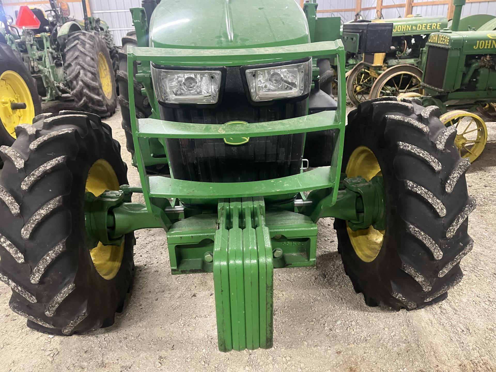 2021 John Deere 5100M Image