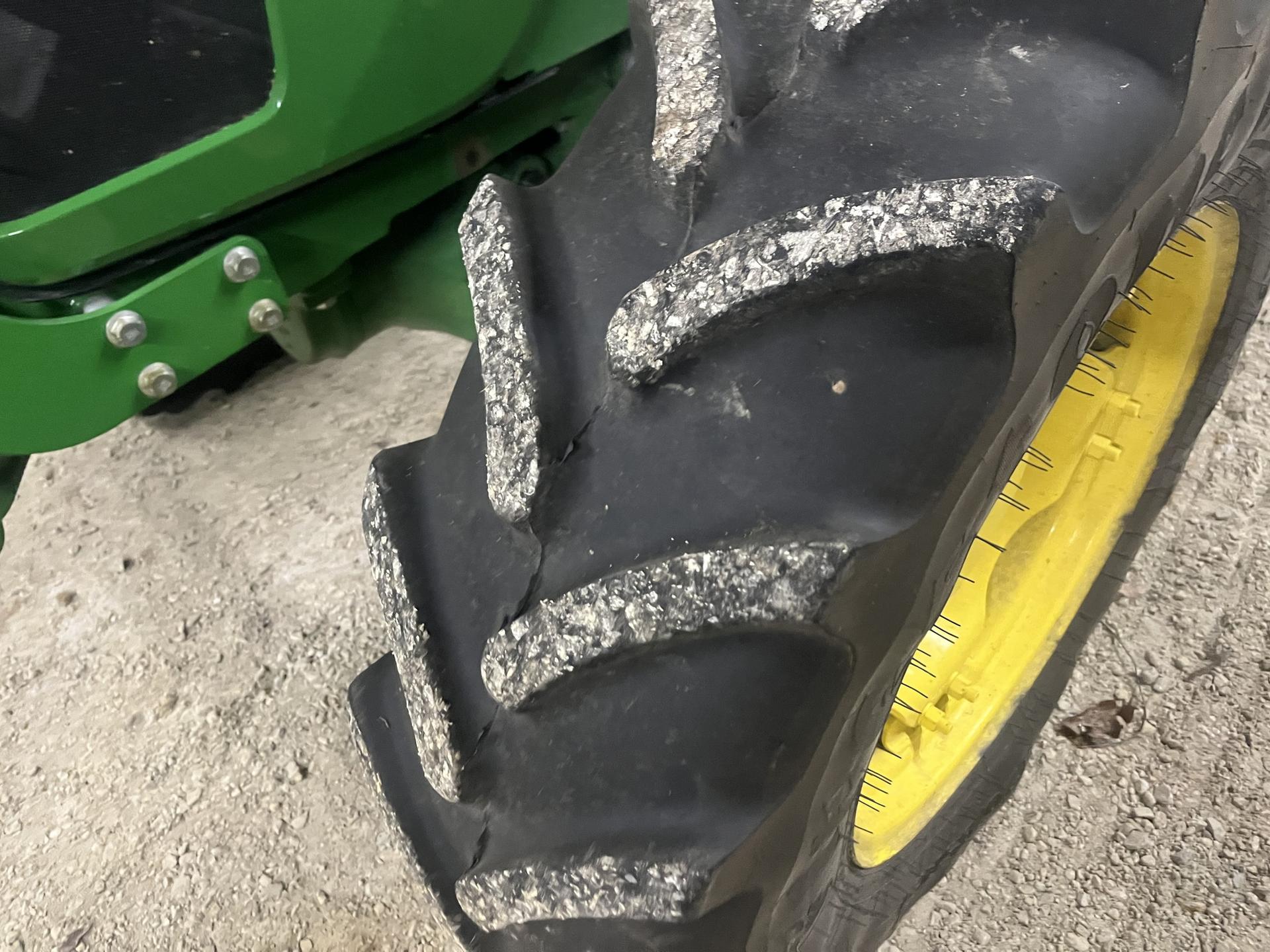 2021 John Deere 5100M Image