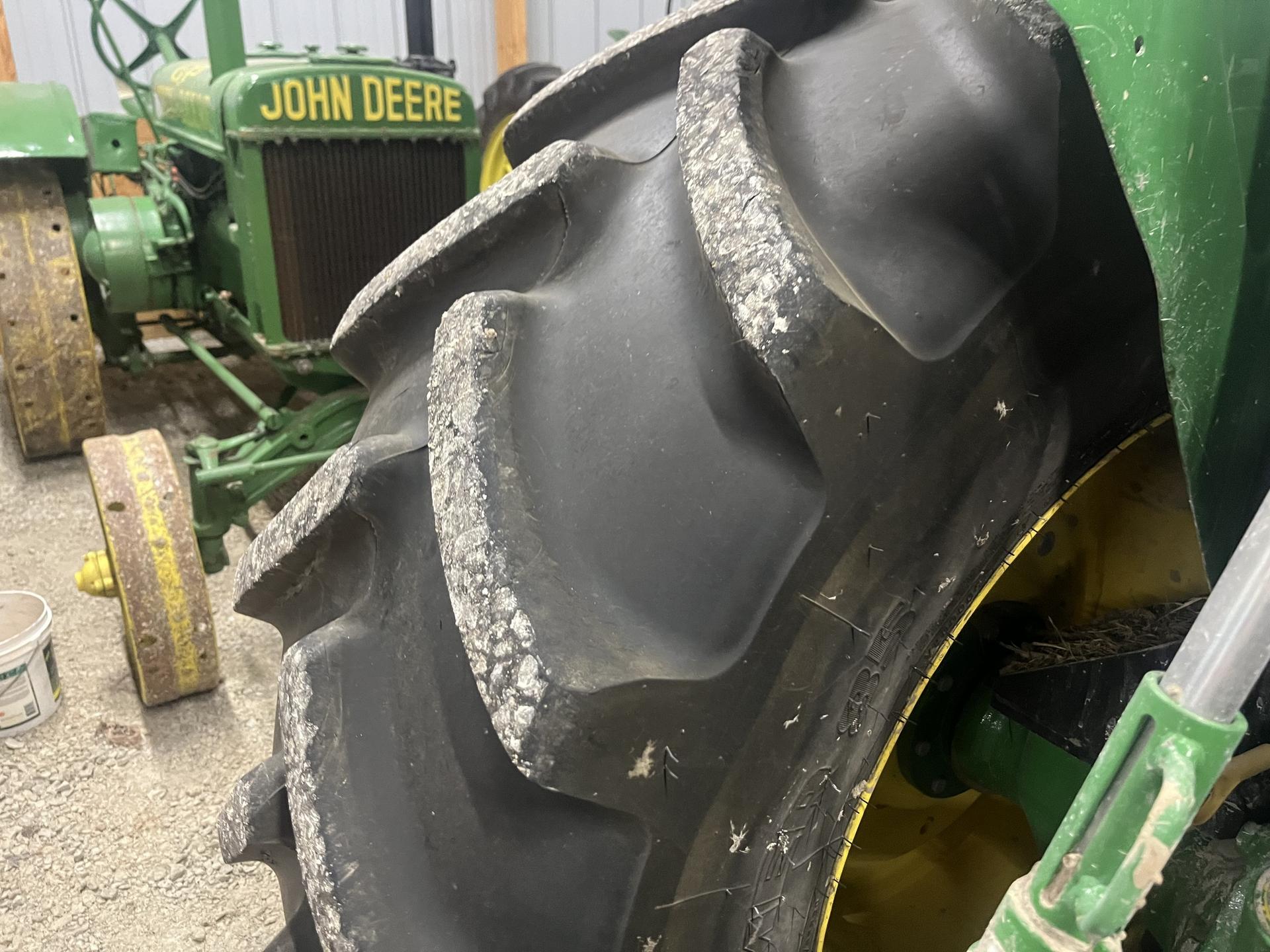2021 John Deere 5100M Image