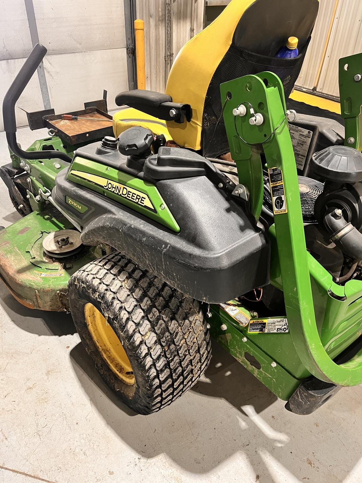 2022 John Deere Z930M Image
