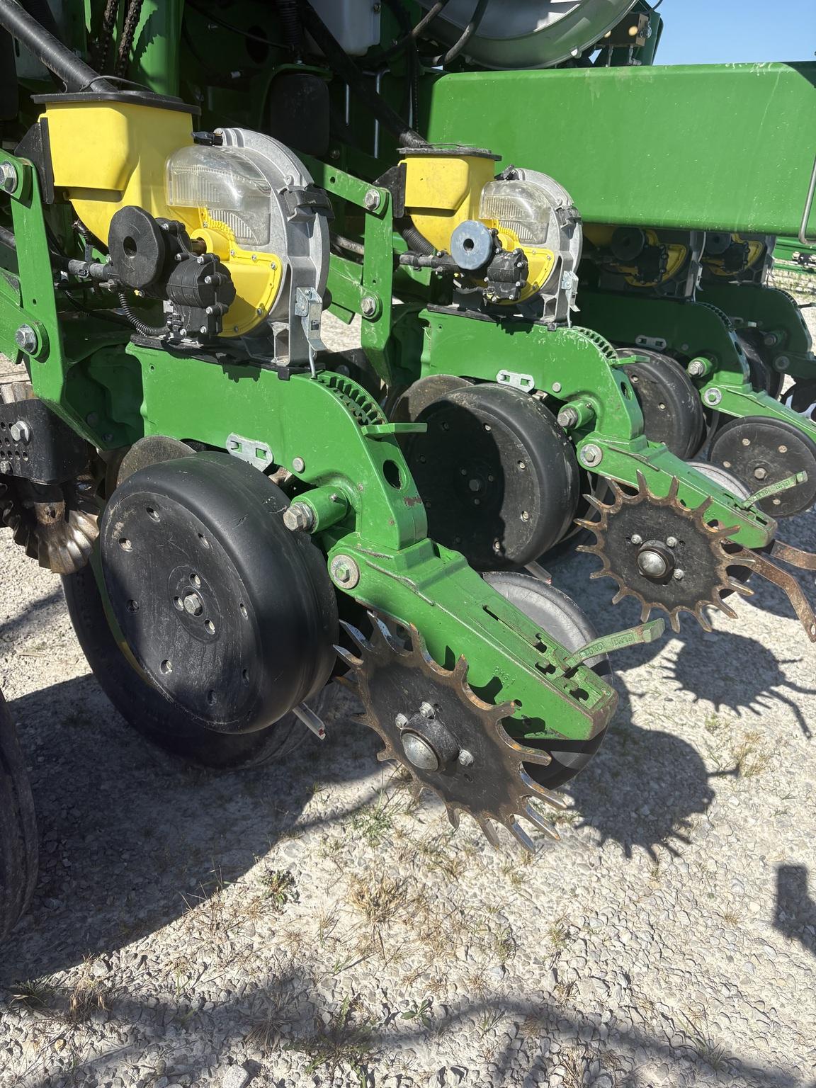 2011 John Deere 1770NT CCS Image