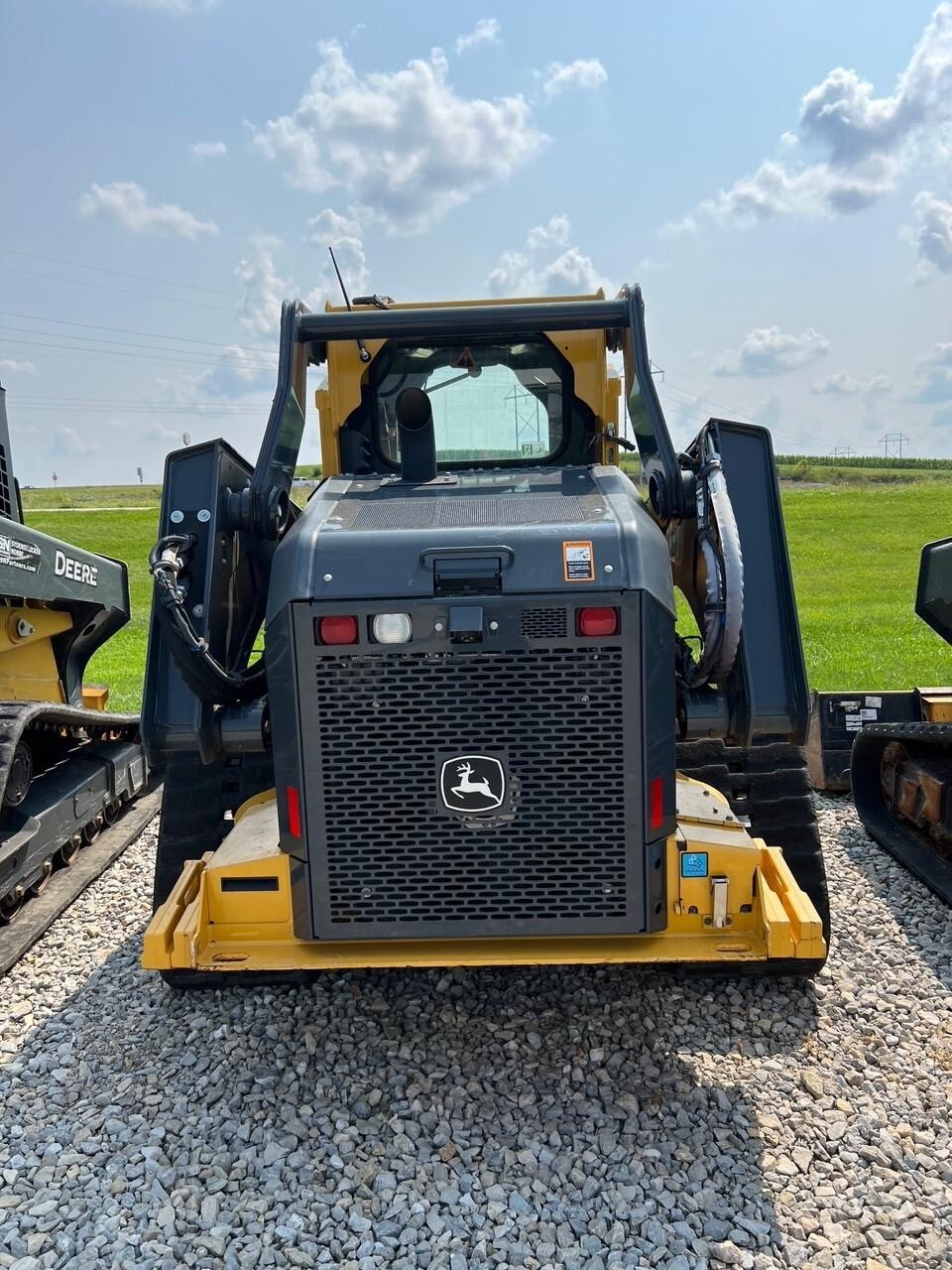 2023 John Deere 333G Image
