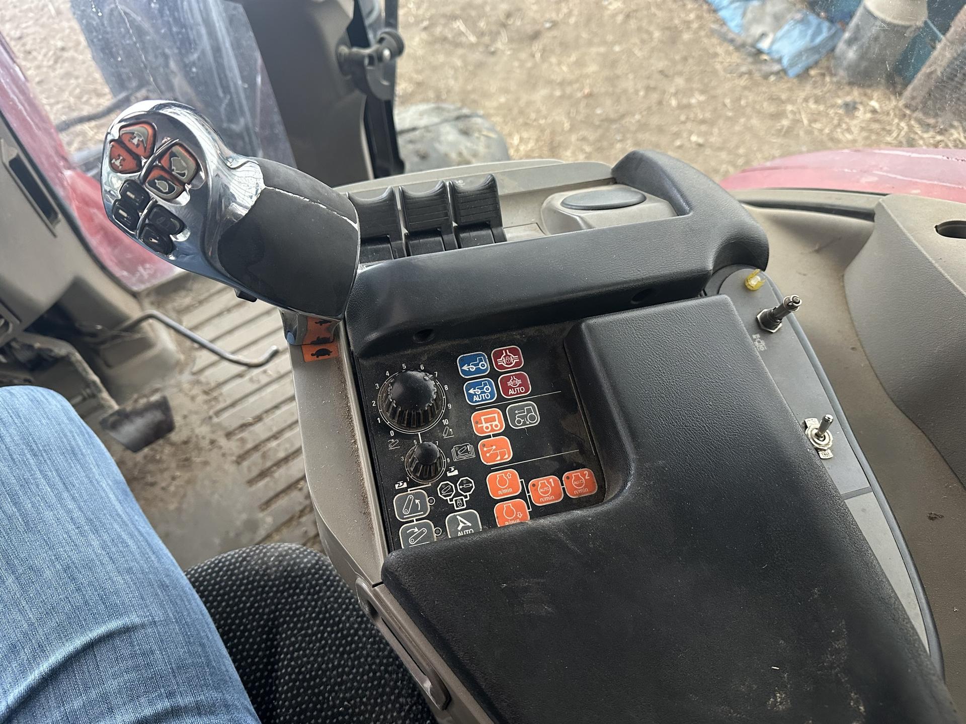 2015 Case IH Puma 185 Image