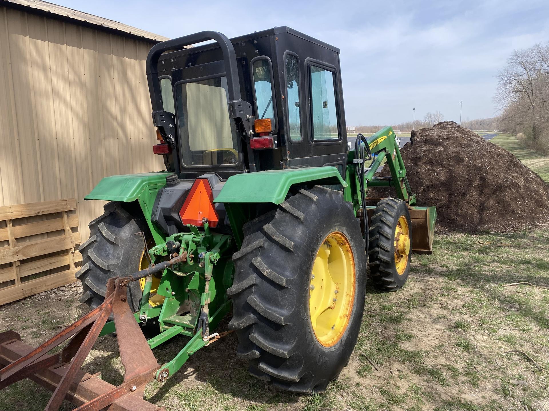 2011 John Deere 5045E Image