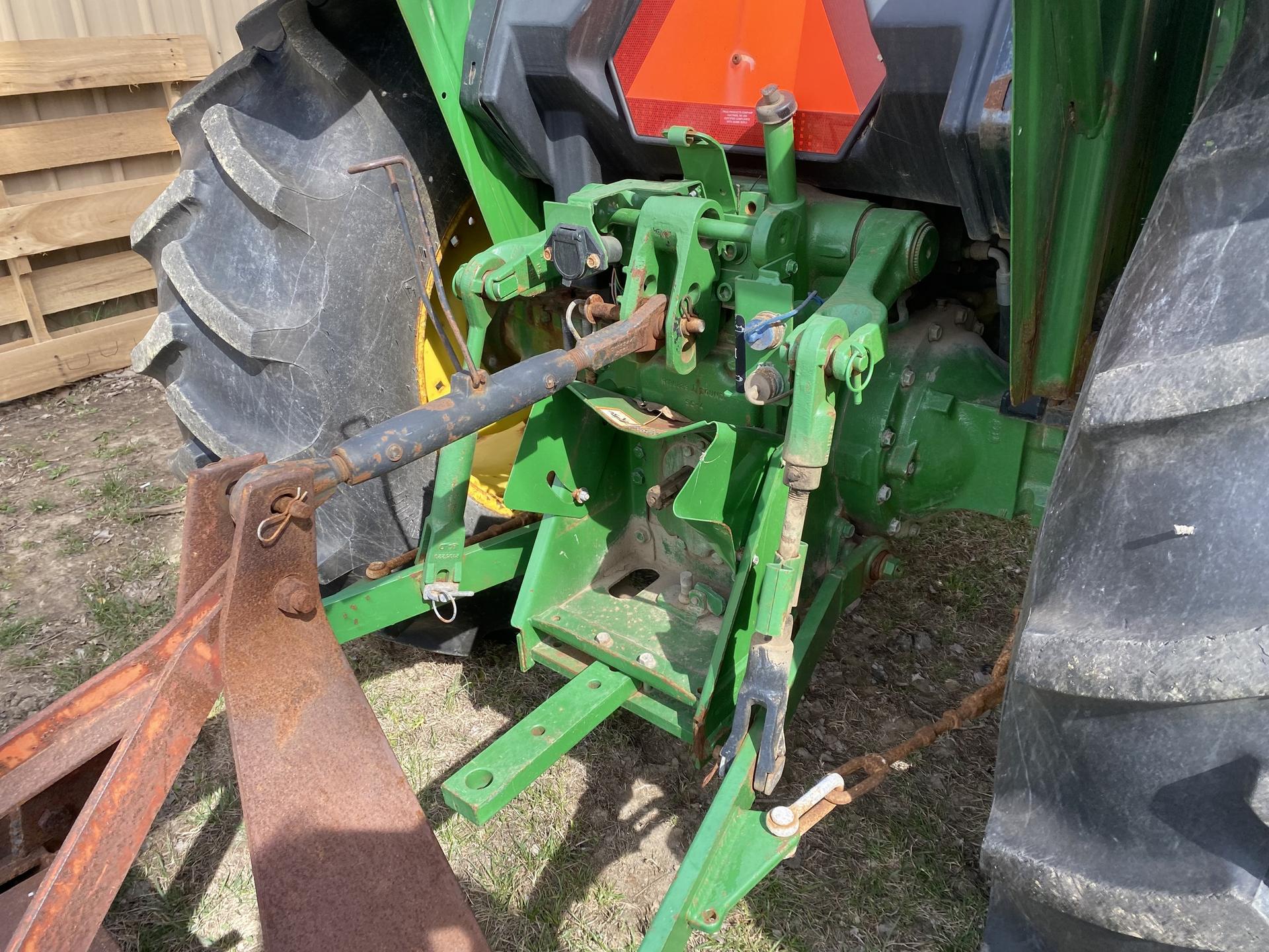 2011 John Deere 5045E Image
