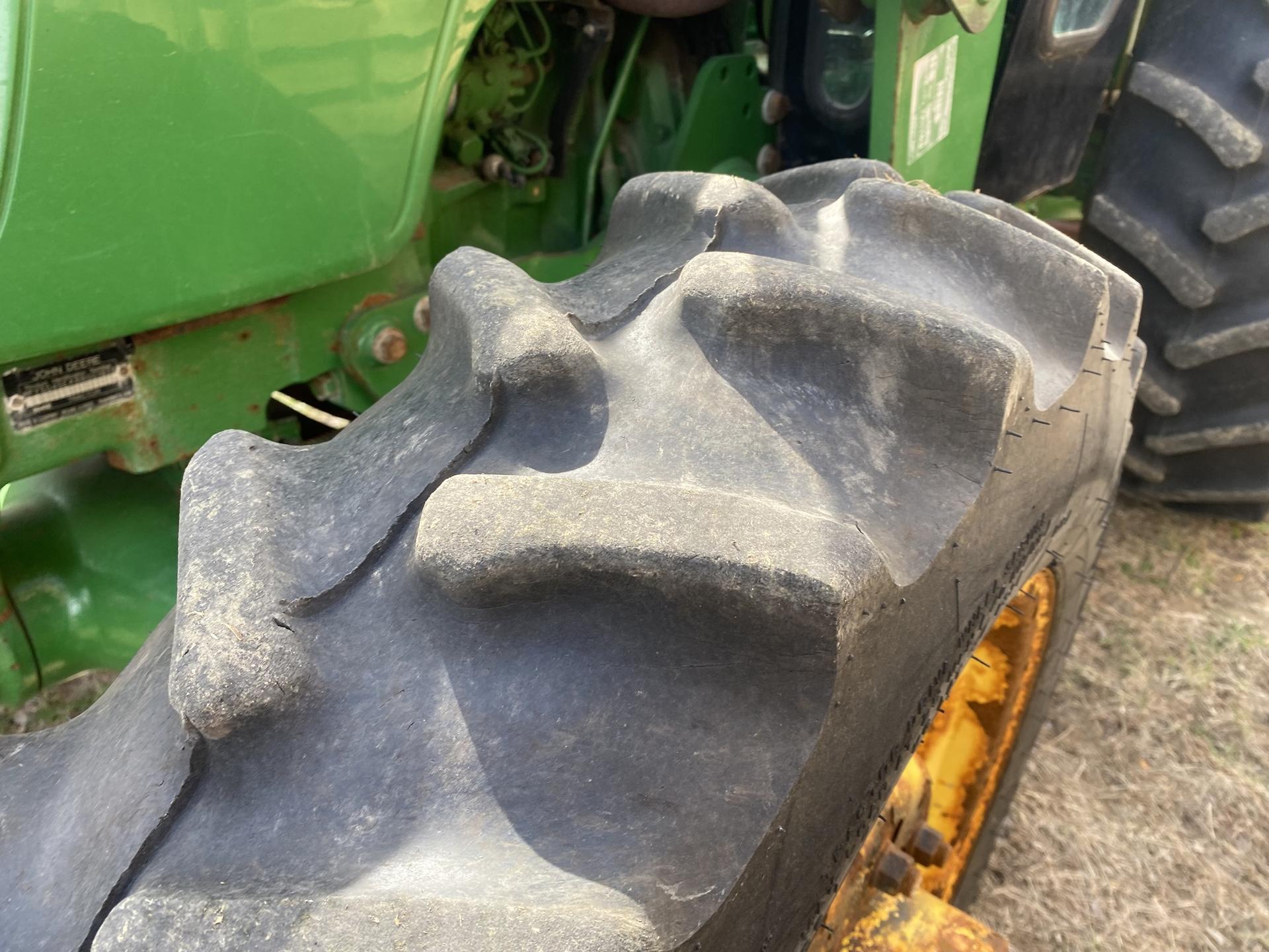 2011 John Deere 5045E Image