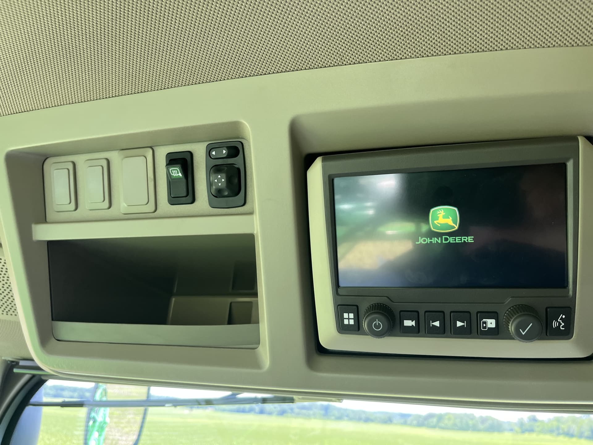 2025 John Deere 412R Image
