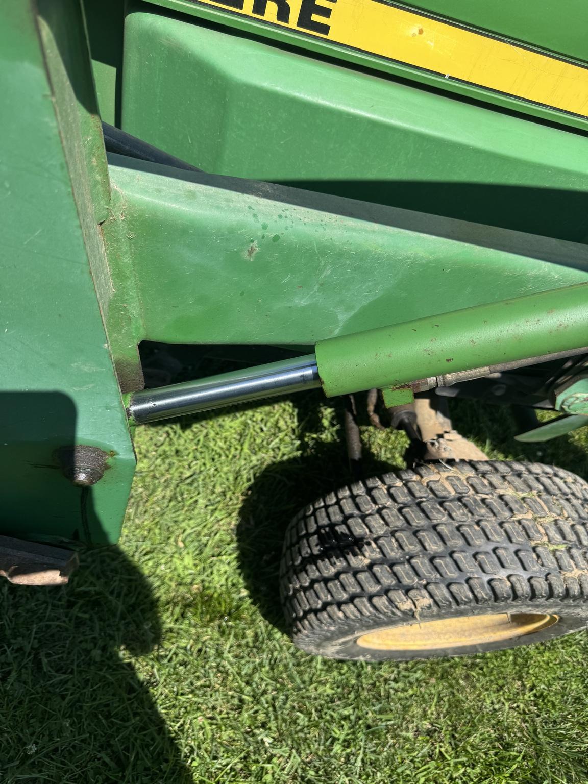1997 John Deere 855 Image