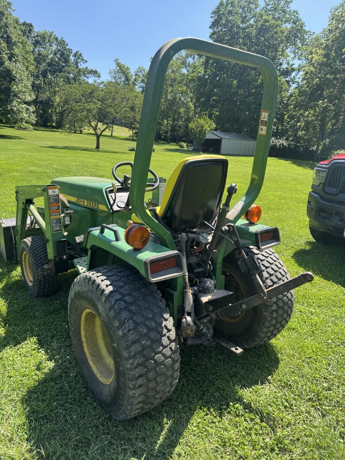 1997 John Deere 855 Image