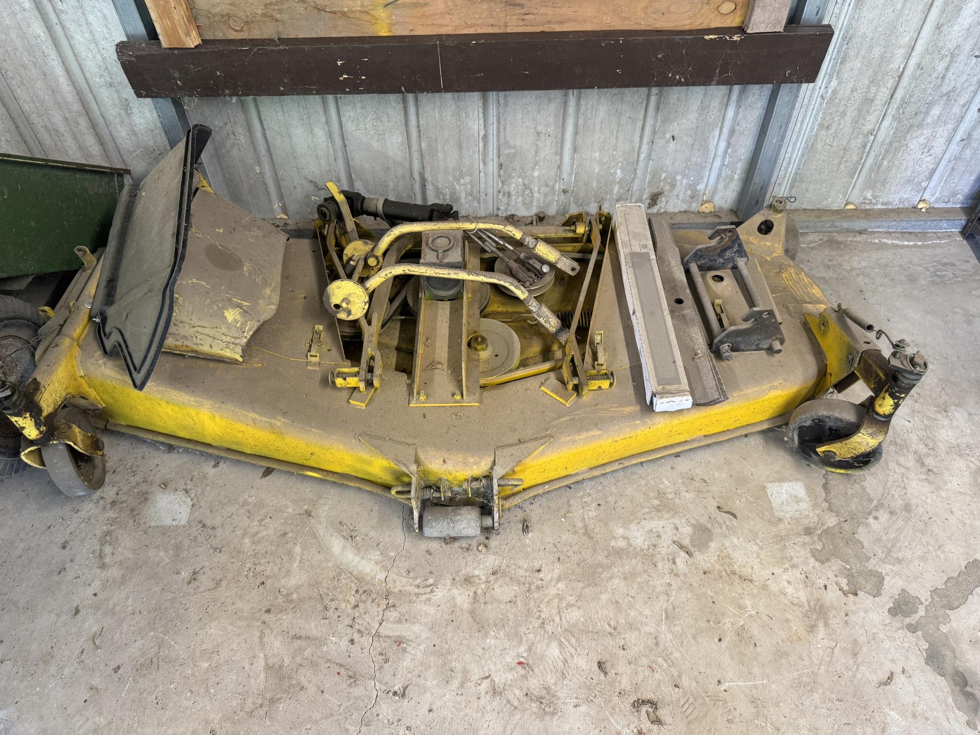 1997 John Deere 855 Image