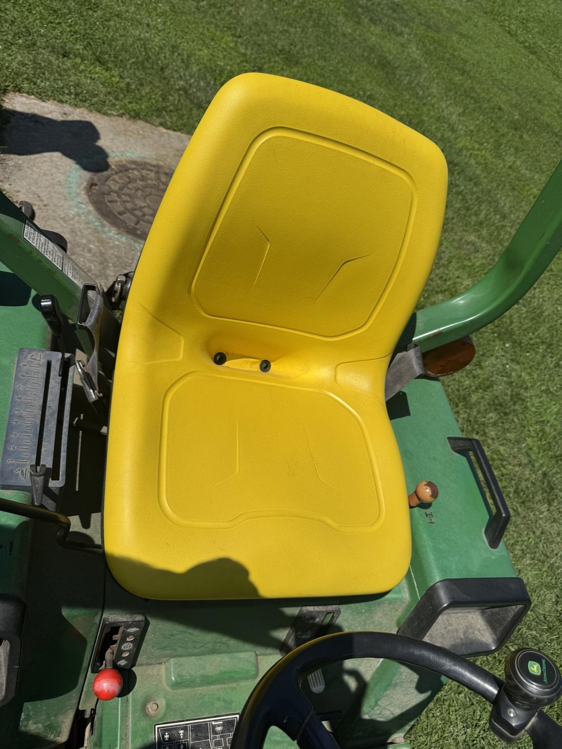 1997 John Deere 855 Image