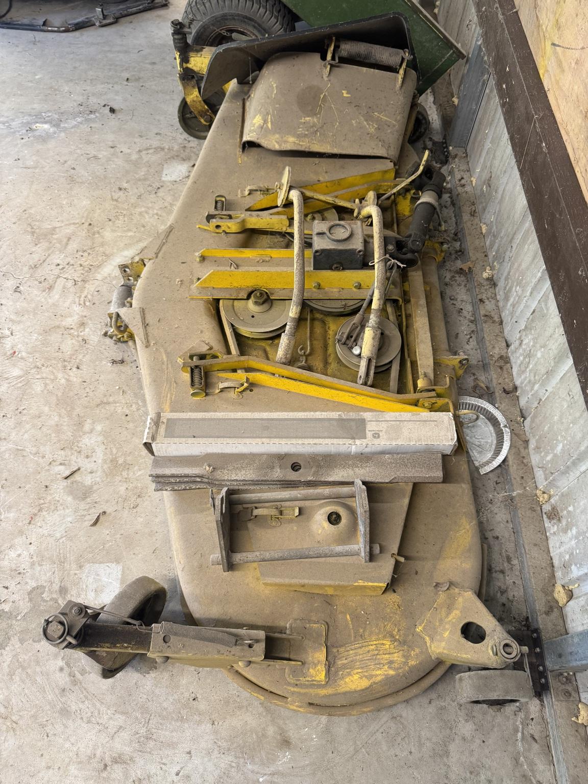 1997 John Deere 855 Image