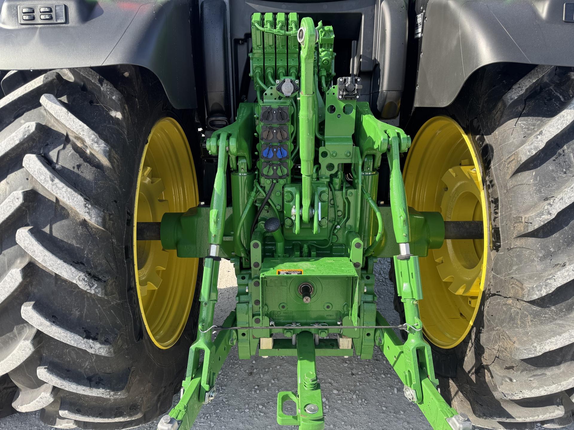 2023 John Deere 6R 175 Image