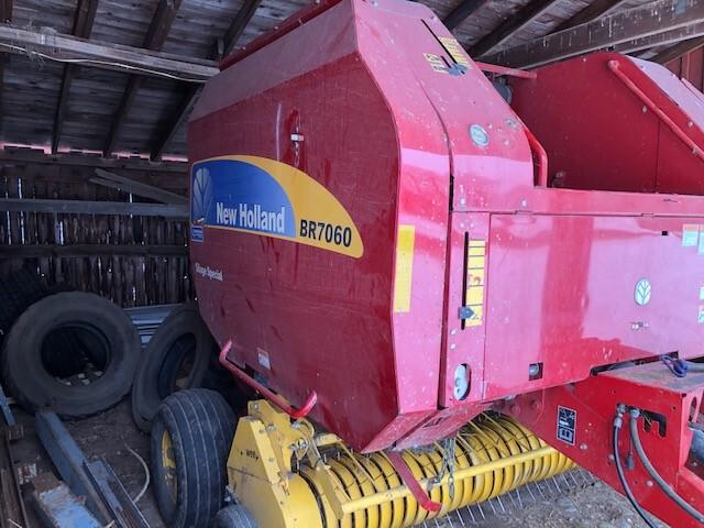2011 New Holland BR7060 Image