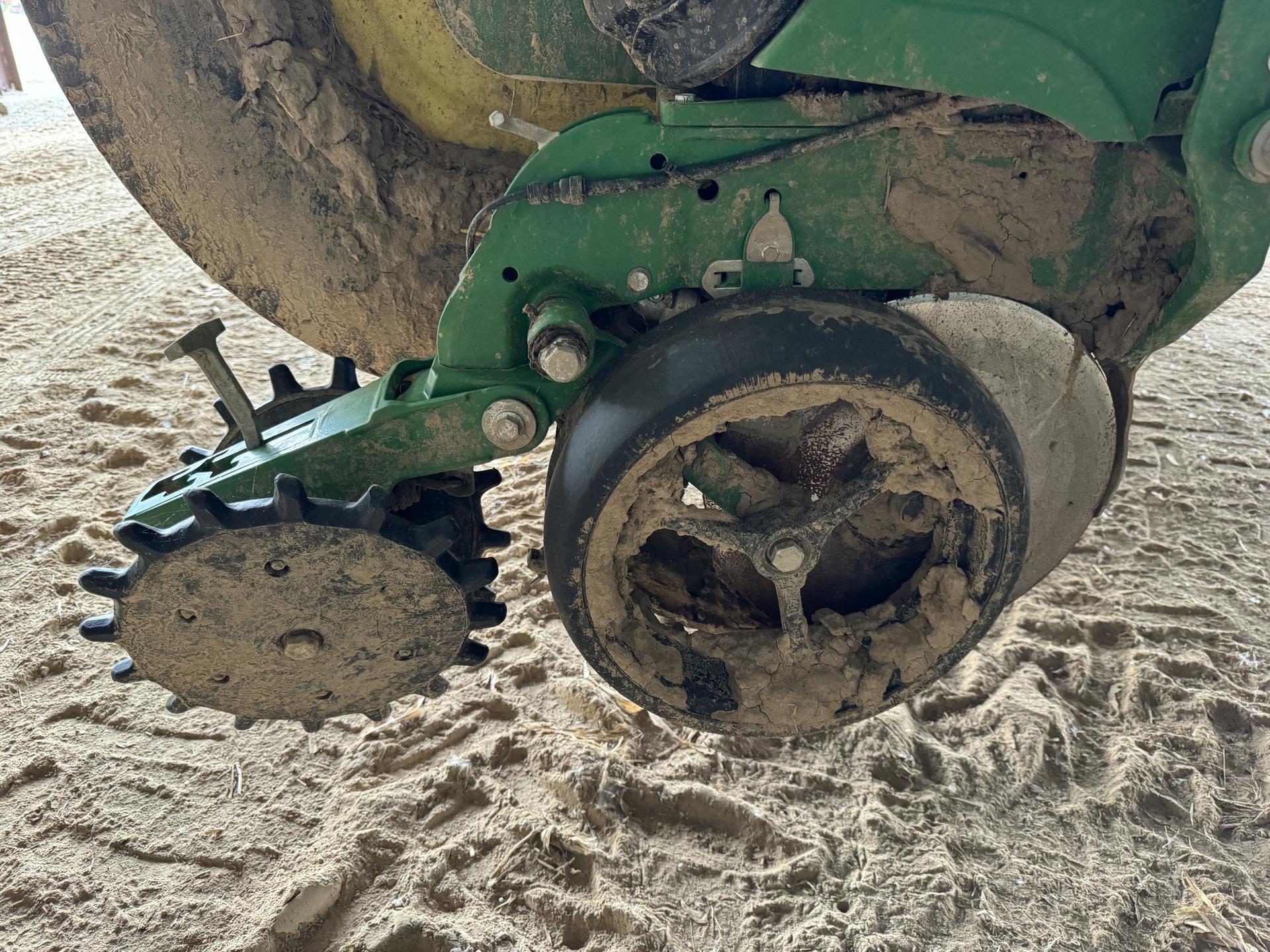 2014 John Deere 1770NT Image
