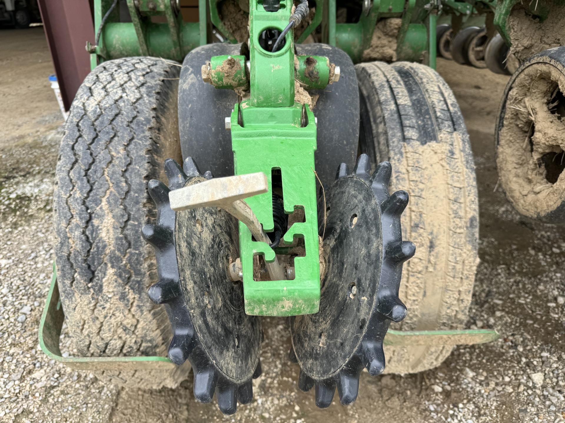 2014 John Deere 1770NT Image