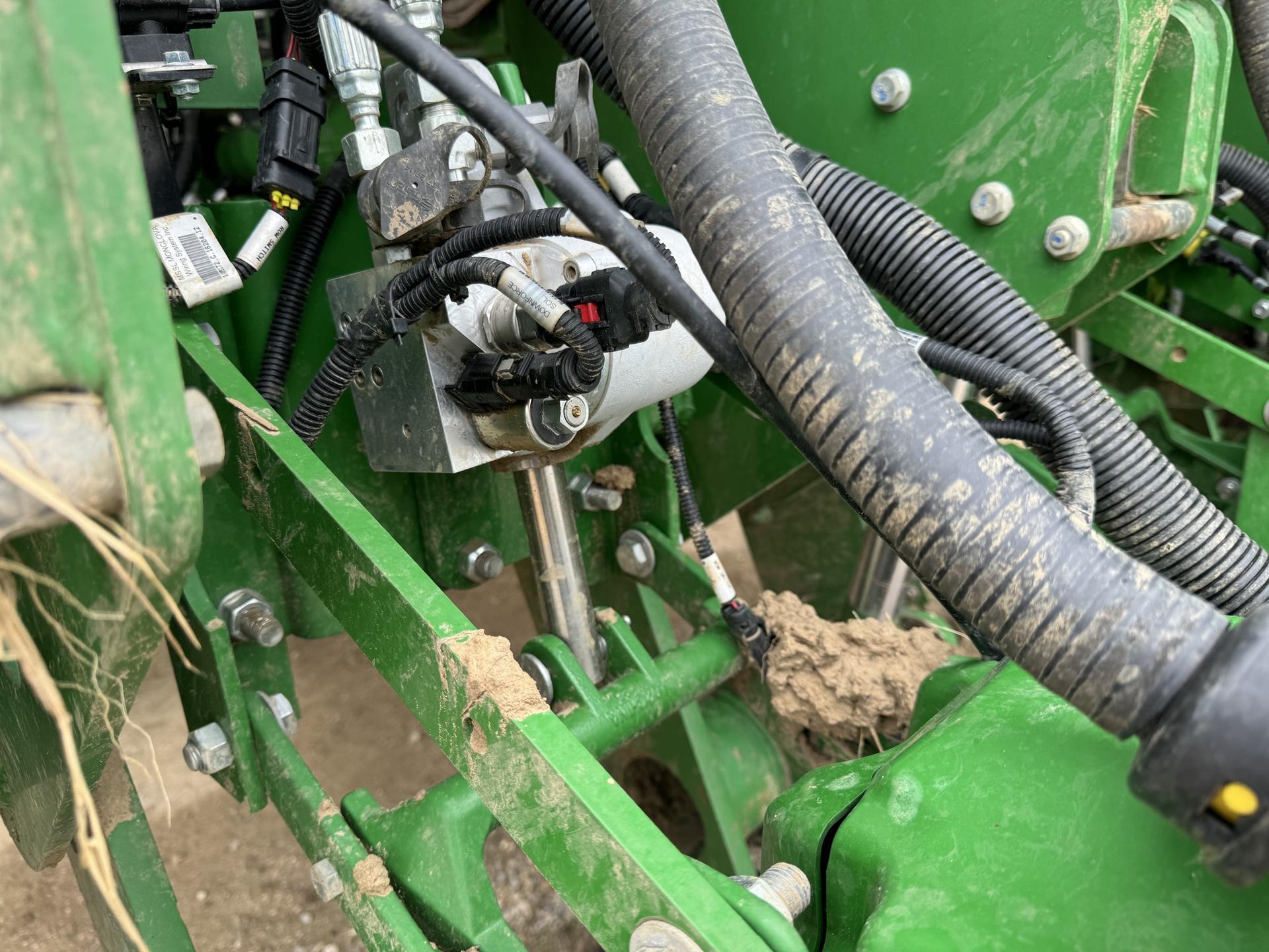 2014 John Deere 1770NT Image