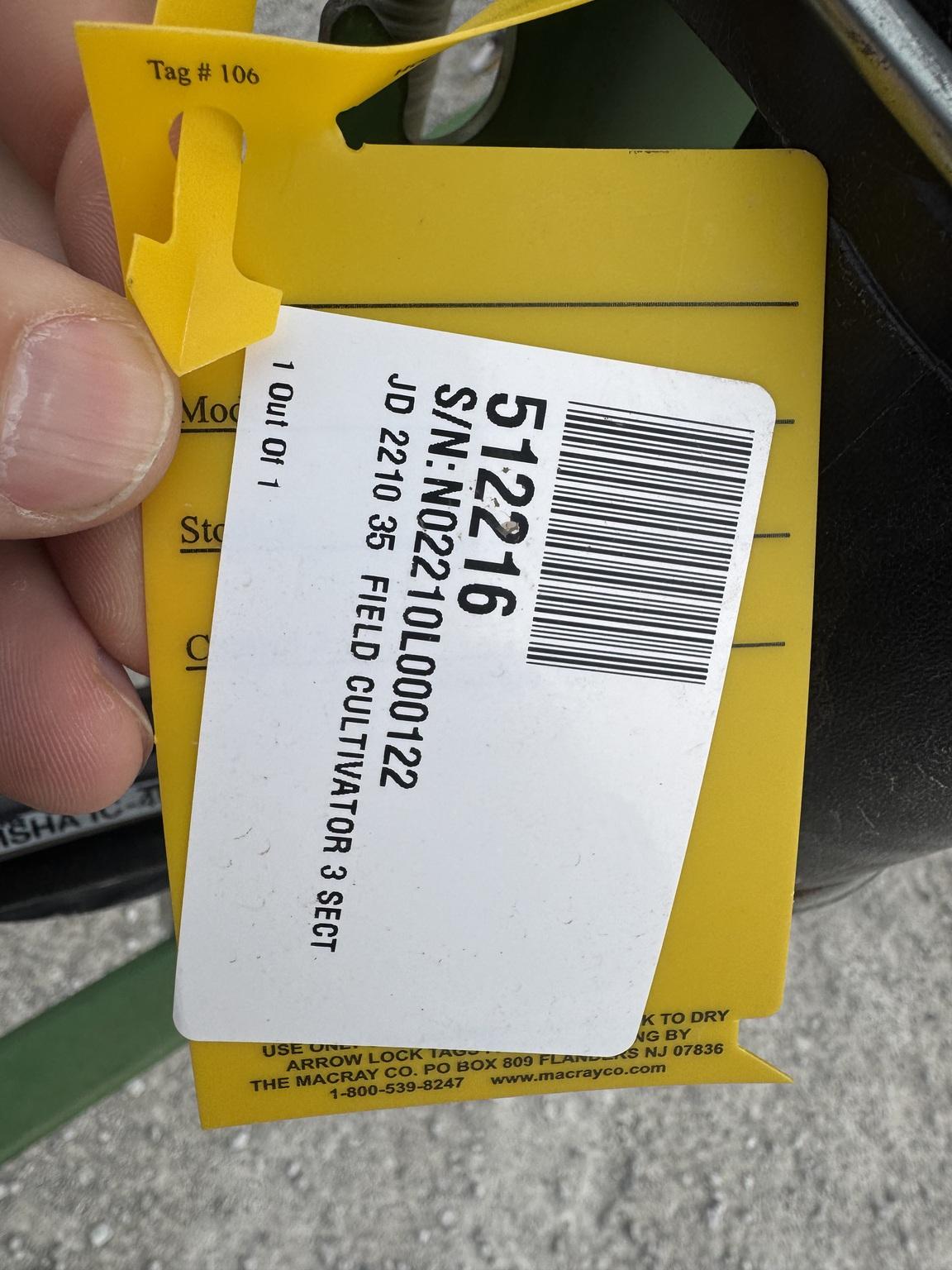 2004 John Deere 2210 Image