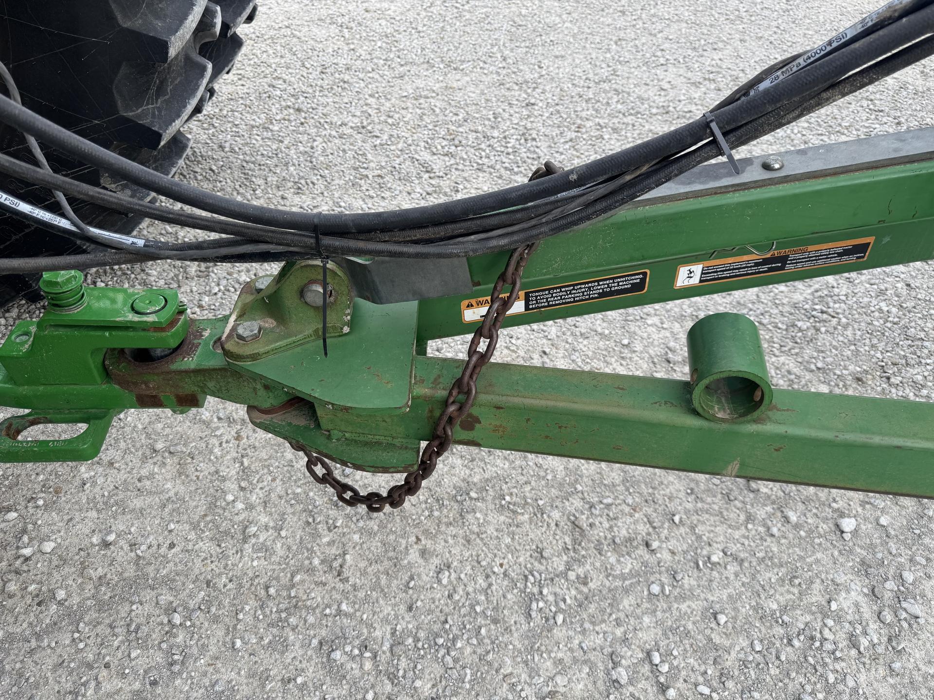 2004 John Deere 2210 Image