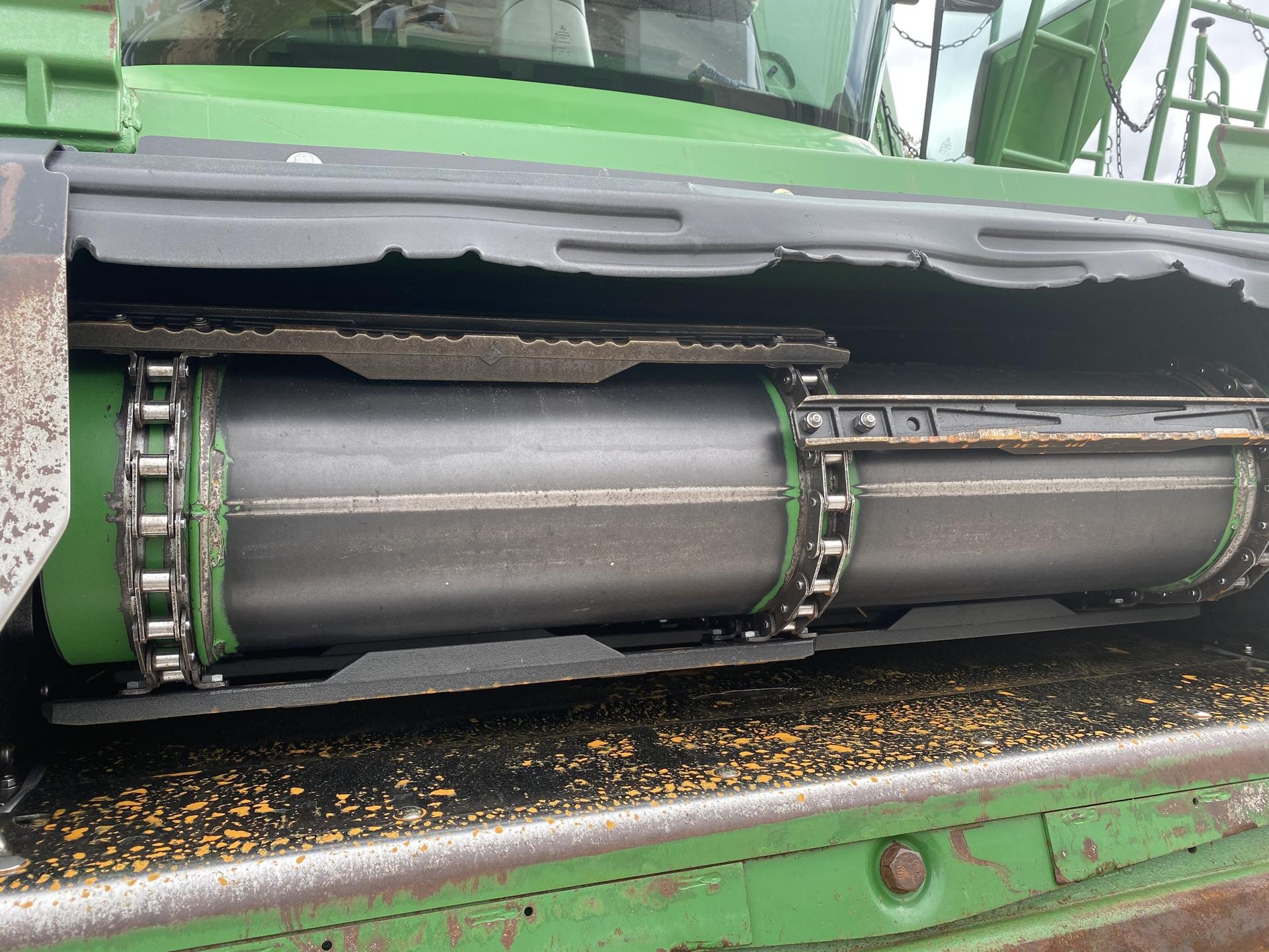 2013 John Deere S690 Image