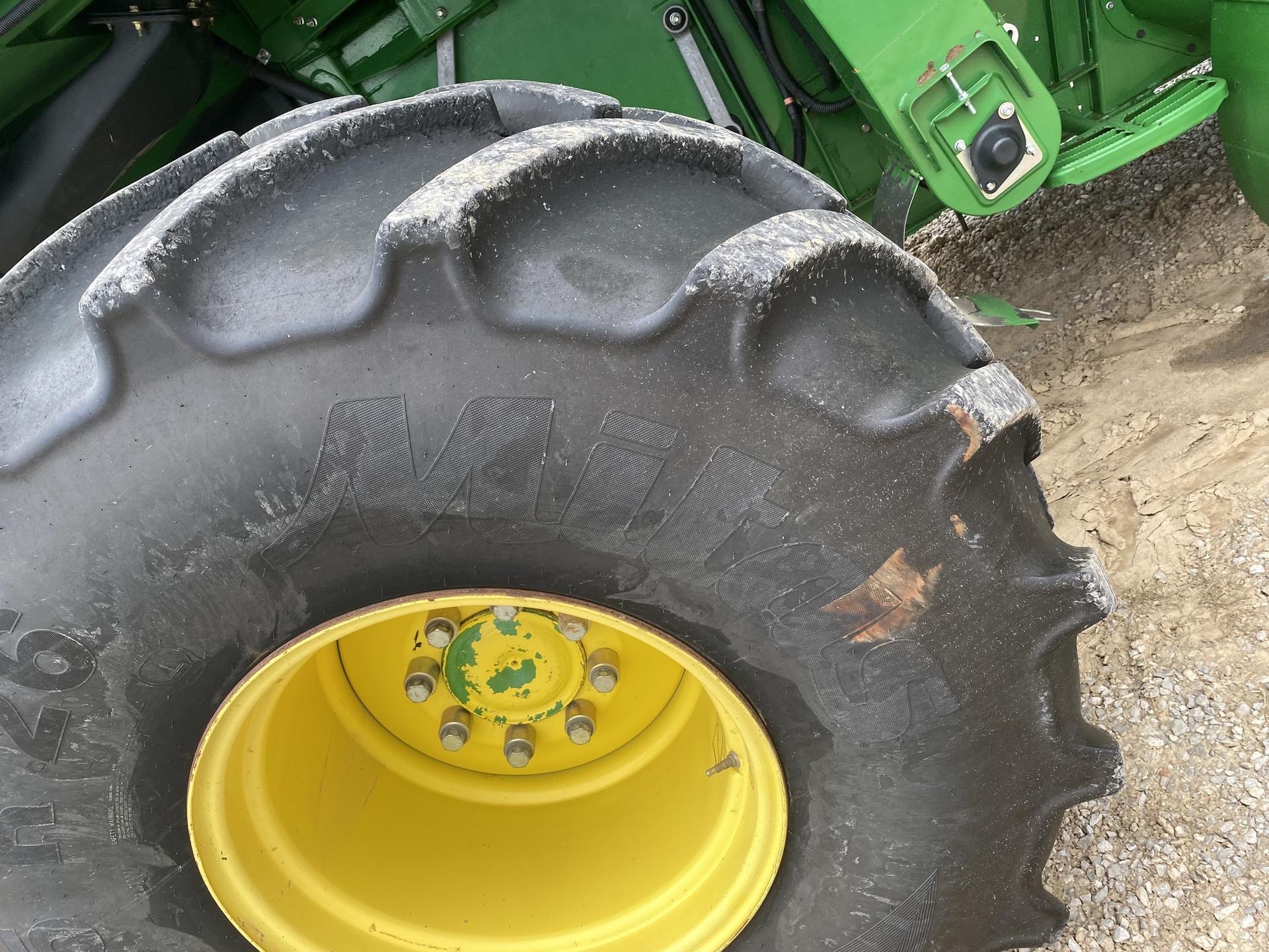 2013 John Deere S690 Image
