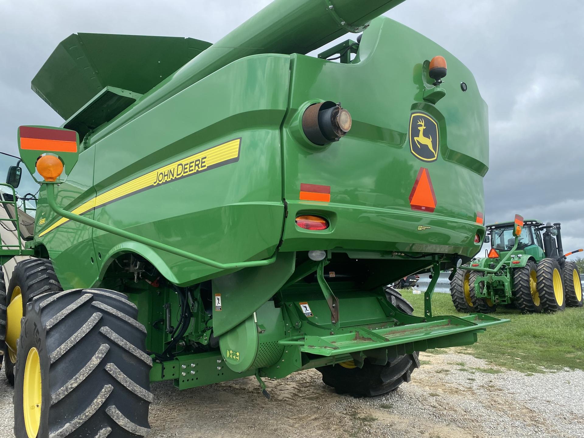 2013 John Deere S690 Image
