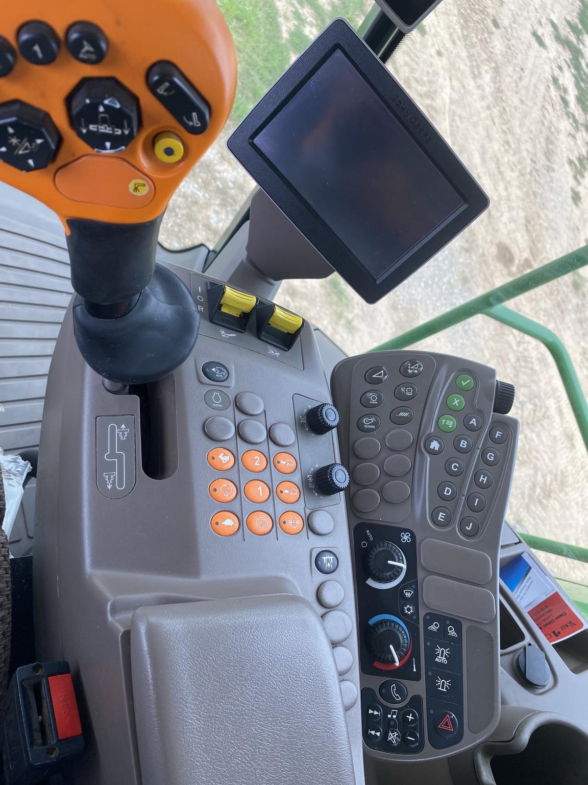 2013 John Deere S690 Image