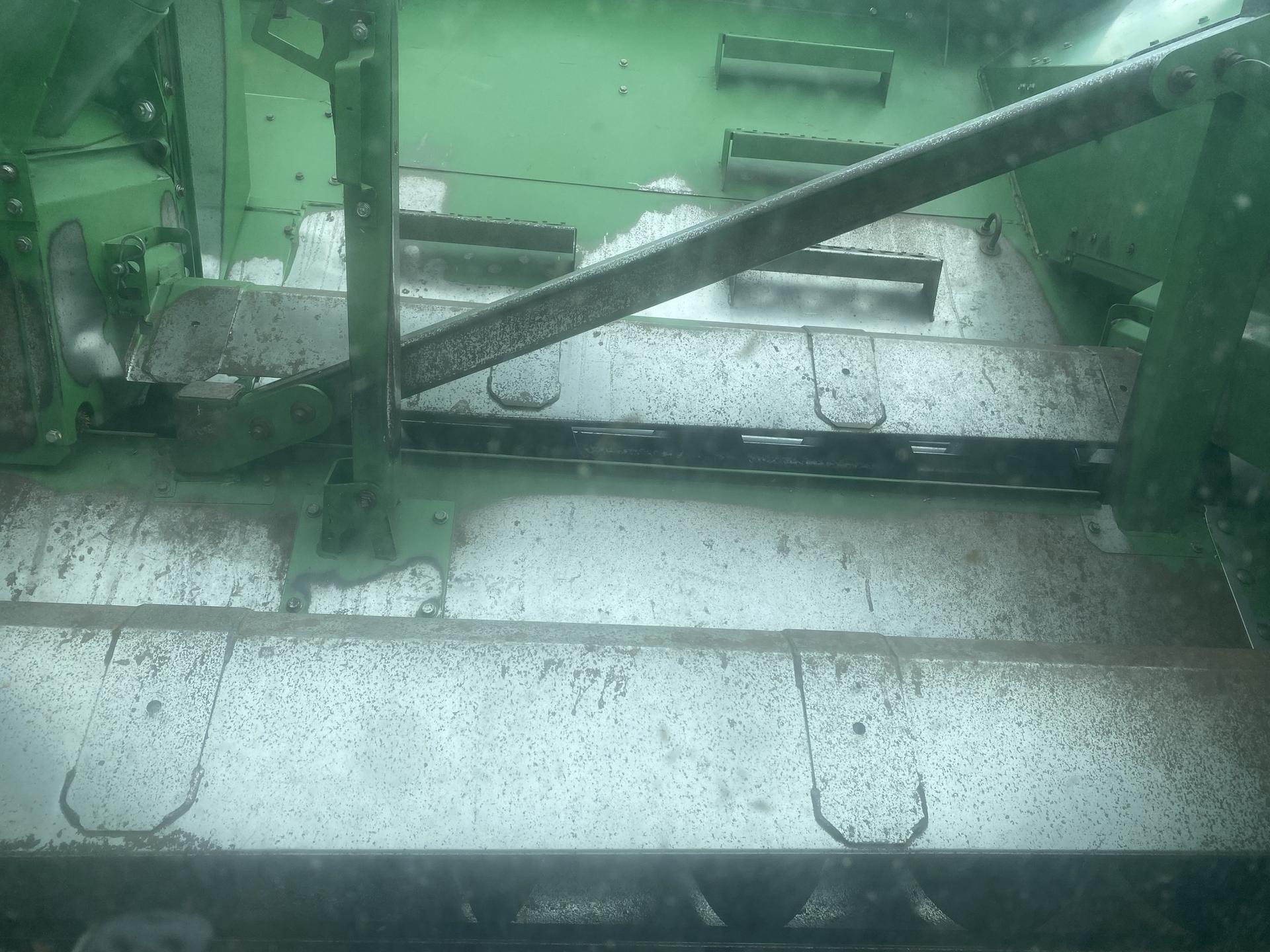2013 John Deere S690 Image