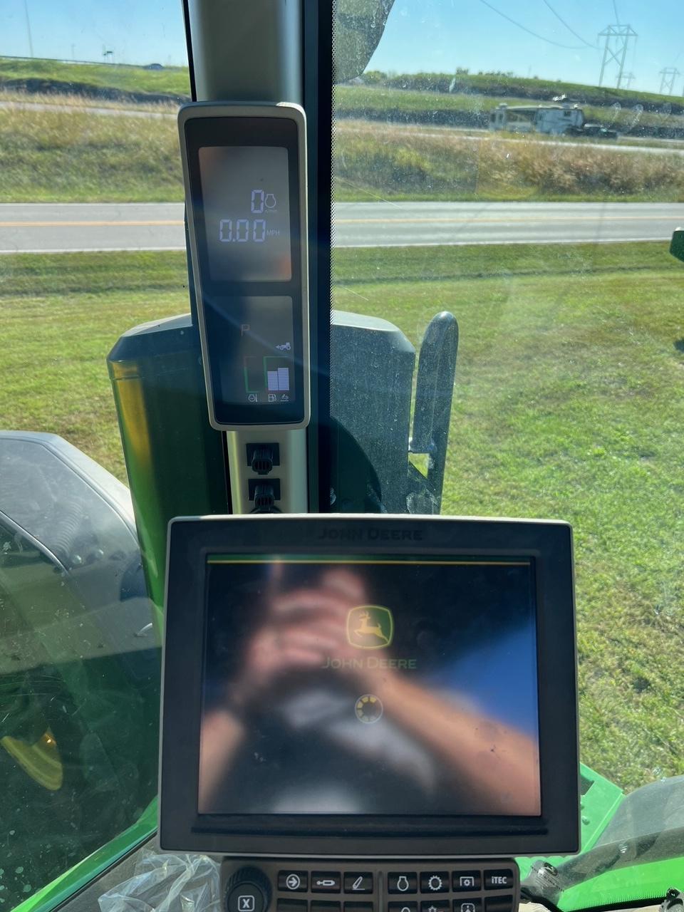 2023 John Deere 8R 410 Image