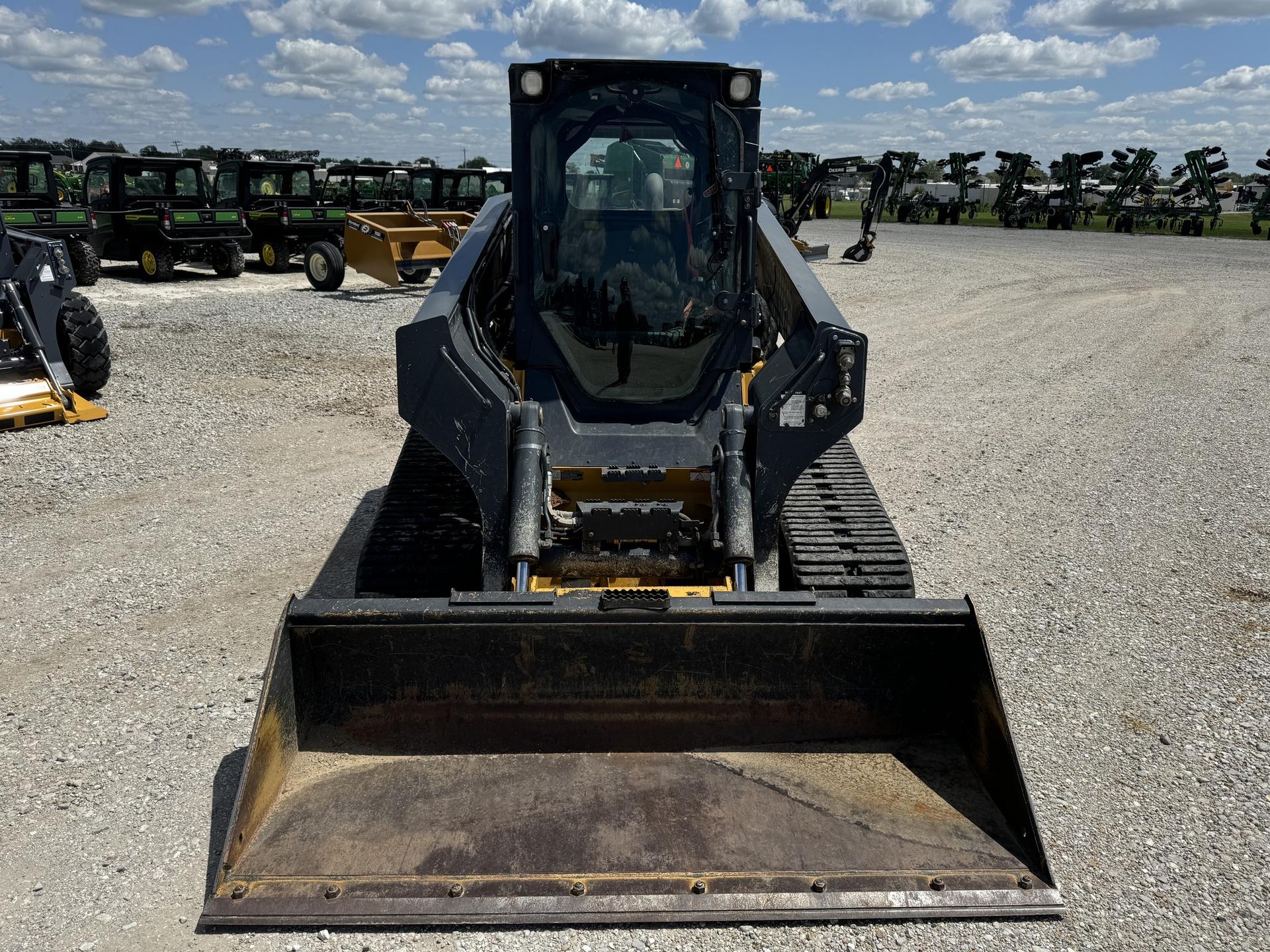 2021 John Deere 333G Image
