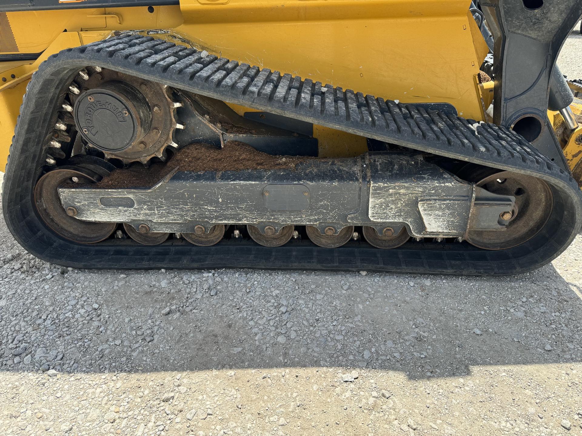 2021 John Deere 333G Image