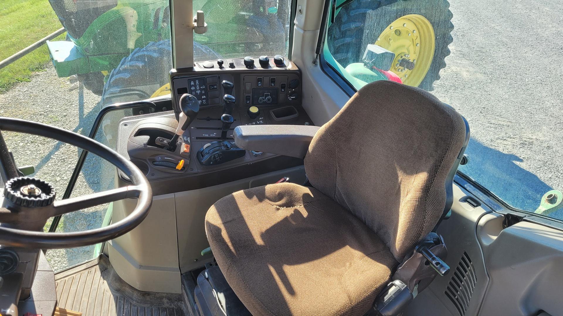 2006 John Deere 6420 Image