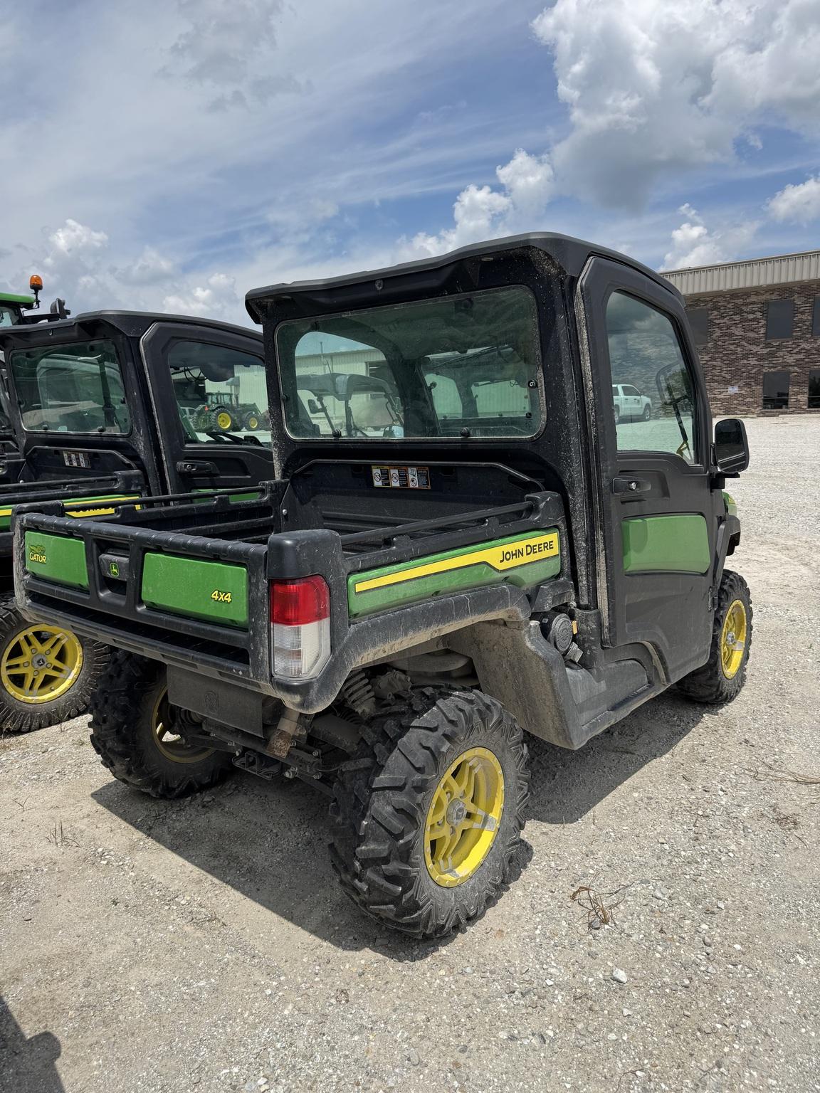 2024 John Deere XUV 835M Image