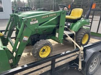 2004 John Deere 2210 Image