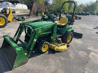 2004 John Deere 2210 Image