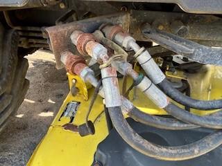 2004 John Deere 2210 Image