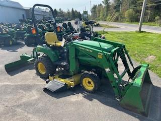 2004 John Deere 2210 Image