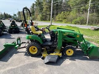 2004 John Deere 2210 Image